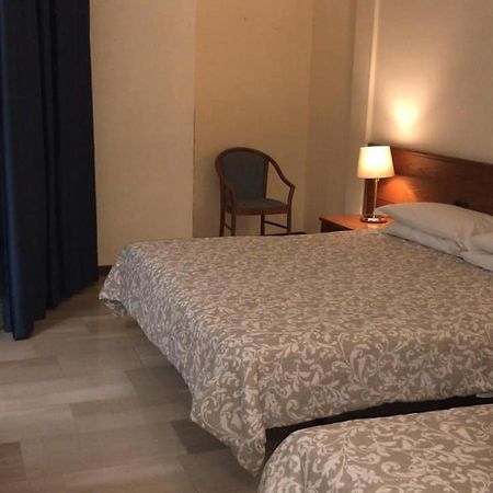 Hotel Select ซานติลาริโอ เดนซา ภายนอก รูปภาพ