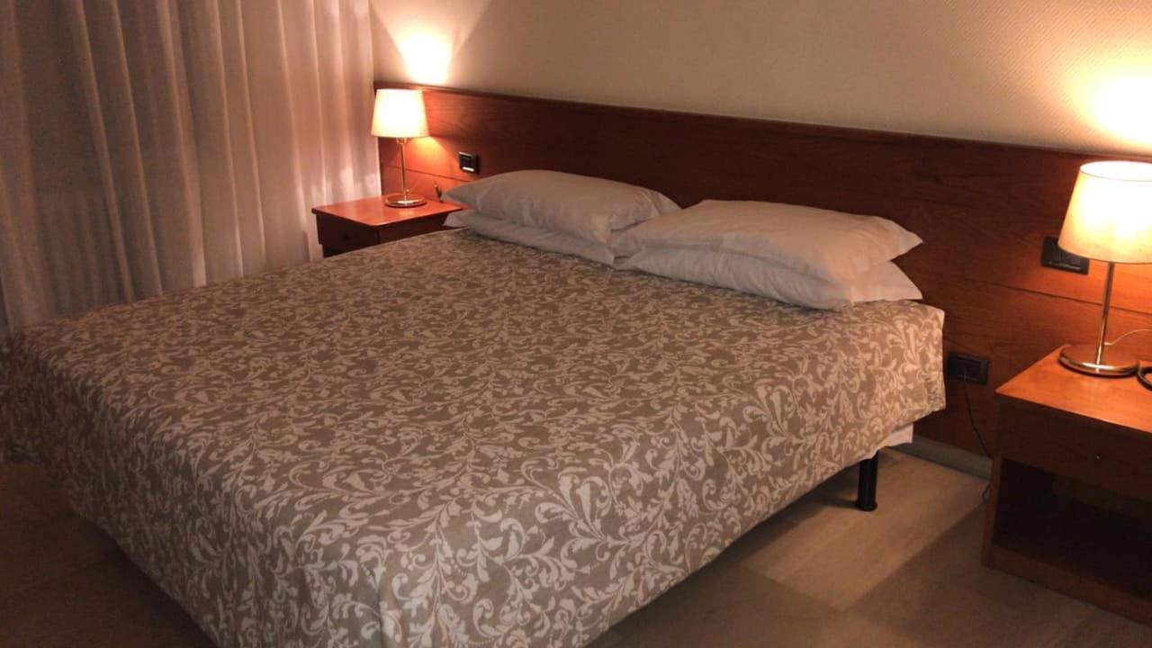 Hotel Select ซานติลาริโอ เดนซา ภายนอก รูปภาพ